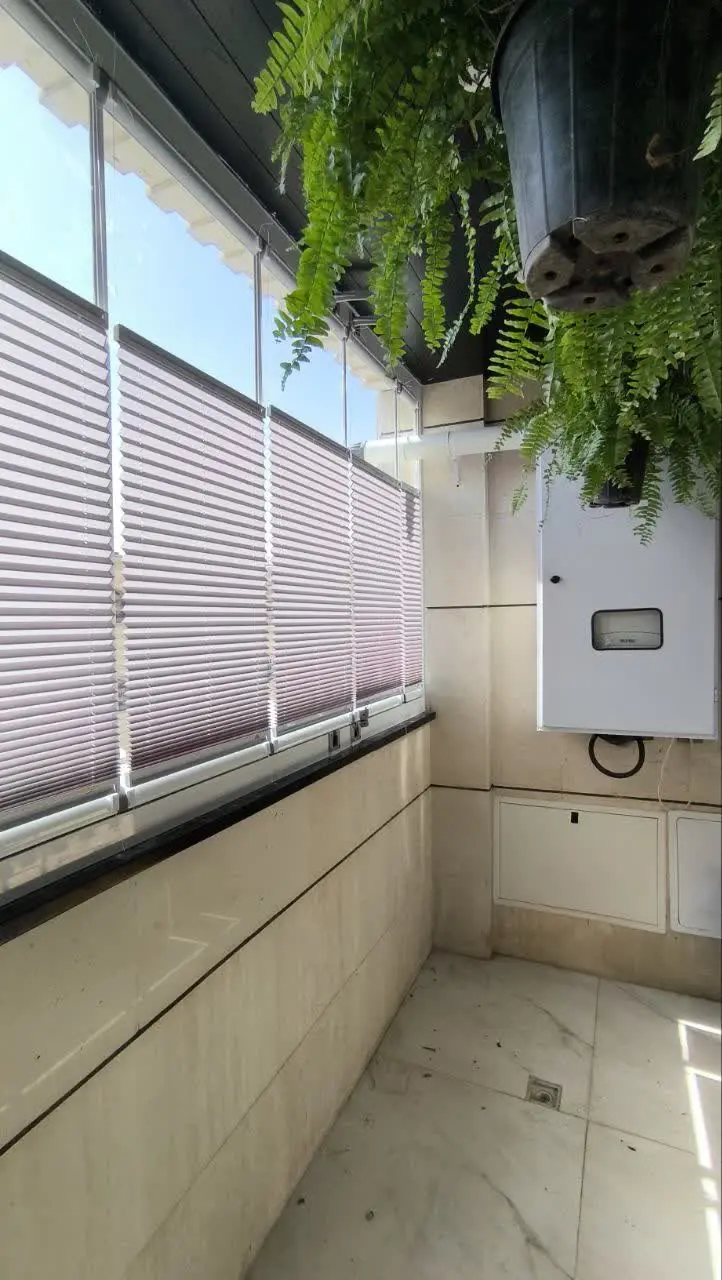 پرده شیشه بالکن